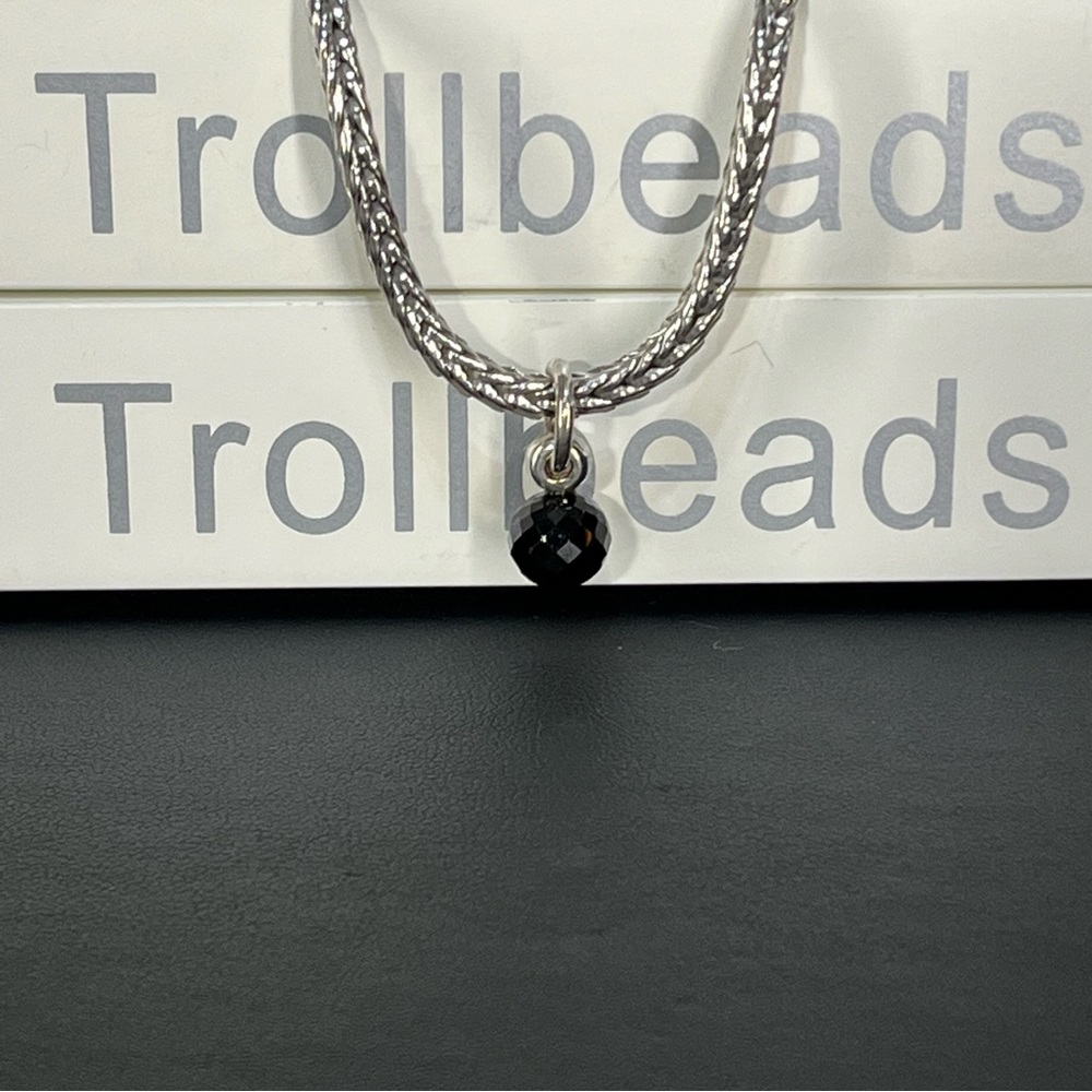 Trollbeads Retired Black Spinel Tassel Bead-51735